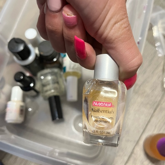 nails - Picture 15 of 16